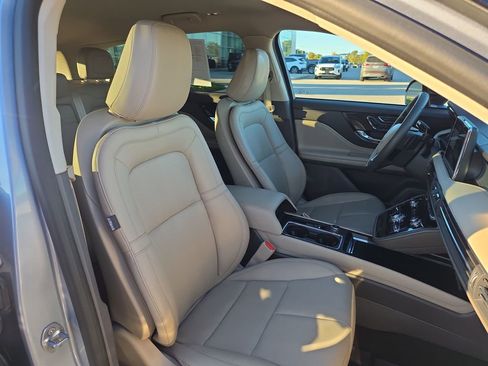 Used 2022 Lincoln Corsair AWD w/ Equipment Group 101A image 19