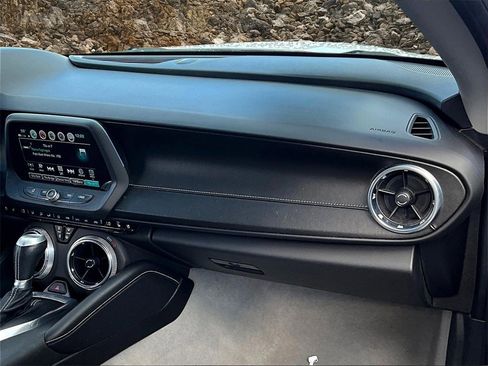 Used 2017 Chevrolet Camaro SS image 13