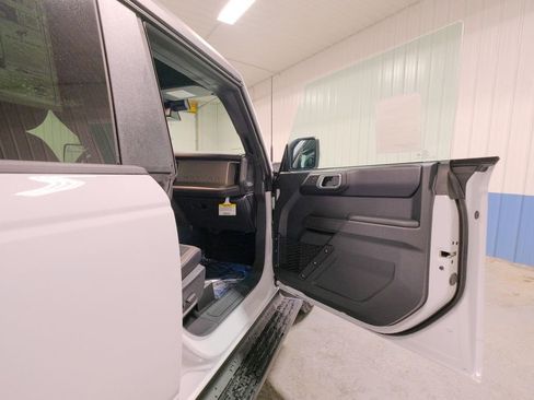 New 2025 Ford Bronco Outer Banks image 15