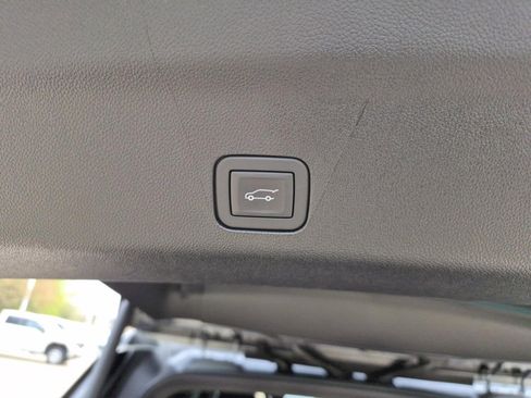 New 2026 GMC Yukon XL Denali w/ Denali Reserve Package image 8