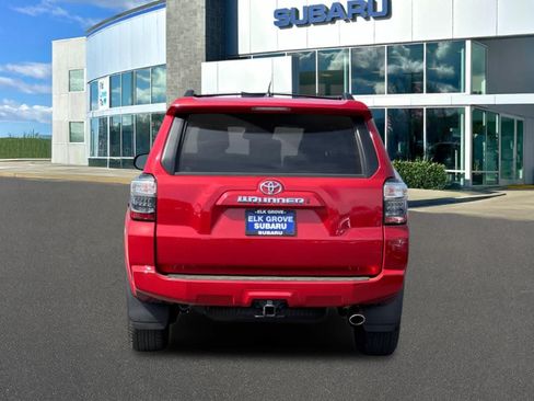 Used 2022 Toyota 4Runner SR5 RWD image 8