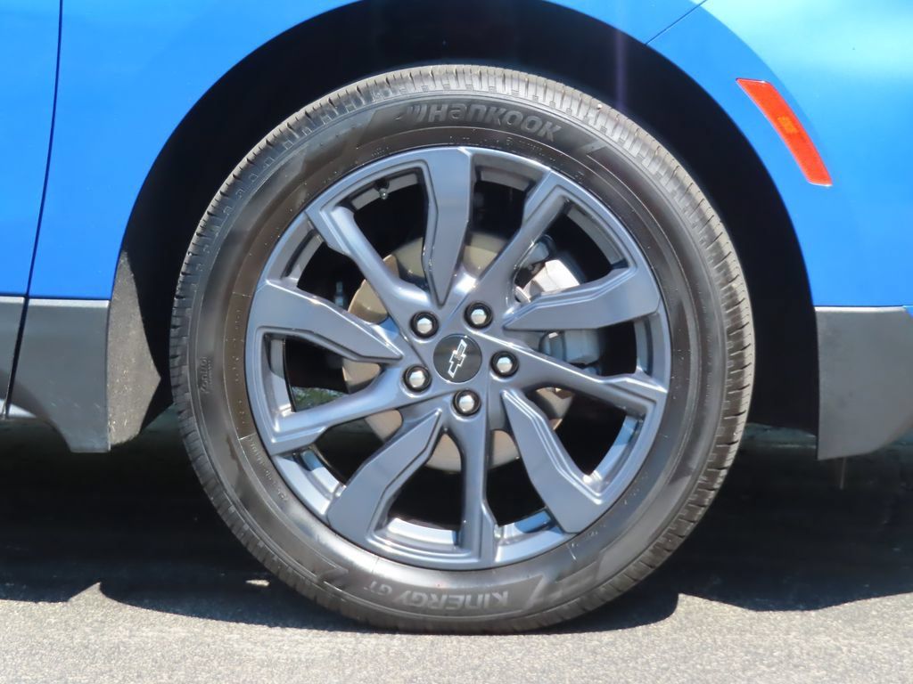 Certified 2024 Chevrolet Equinox RS AWD/4WD image 13