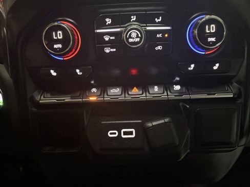 Used 2019 Chevrolet Silverado 1500 LT w/ Texas Edition RWD image 31