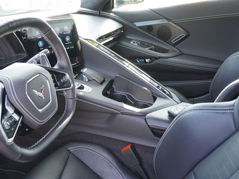 Used 2023 Chevrolet Corvette Stingray image 16