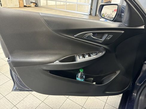 Used 2017 Chevrolet Malibu LT w/ LPO, Convenience Package 2 image 14