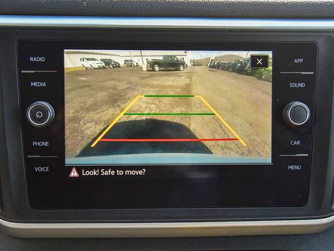 Used 2021 Volkswagen Atlas SE image 17