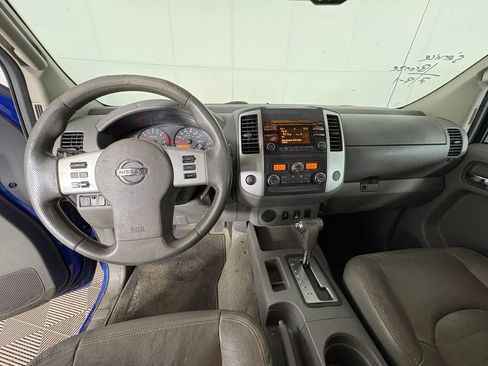 Used 2013 Nissan Frontier SV w/ SV Value Truck Pkg RWD image 8