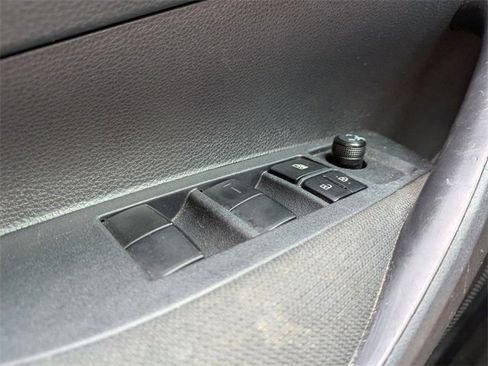 Used 2023 Toyota Corolla LE image 21