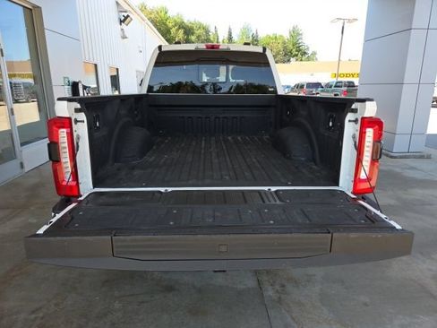 Used 2023 Ford F250 Lariat w/ Lariat Ultimate Package AWD/4WD image 30