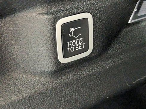 Certified 2023 Jeep Grand Cherokee L Altitude image 31