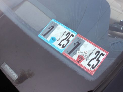 Used 2018 Mercedes-Benz E 400 4MATIC Cabriolet image 37