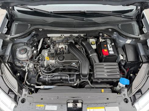 Used 2022 Volkswagen Taos SE image 21