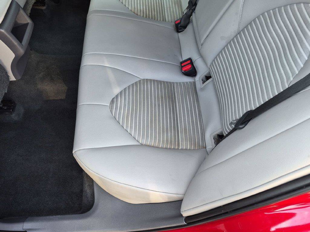 Used 2019 Toyota Camry SE FWD image 15
