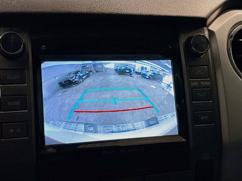 Used 2018 Toyota Tundra SR5 AWD/4WD image 10