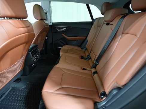 Used 2022 Audi Q8 Premium Plus w/ Premium Plus Package image 9