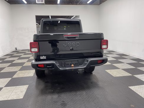 Used 2020 Jeep Gladiator Sport w/ Quick Order Package 24S image 3