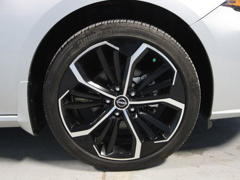 Used 2023 Nissan Altima 2.5 SR w/ SR Premium Package image 33