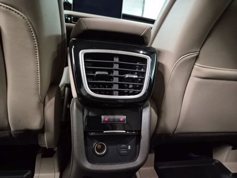 Used 2022 Lincoln Nautilus Reserve w/ Equipment Group 201A image 21