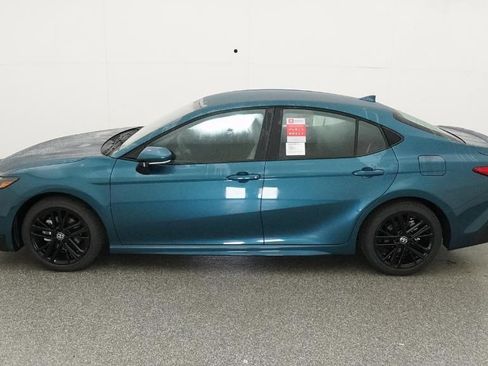 New 2026 Toyota Camry SE image 10