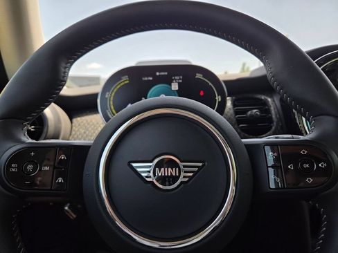 Used 2024 MINI Cooper SE FWD image 37