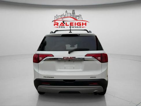 Used 2019 GMC Acadia SLE image 6