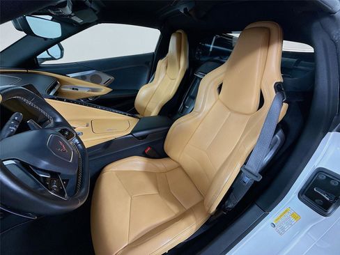 Used 2022 Chevrolet Corvette Stingray Preferred Cpe w/ Engine Appearance Package image 4