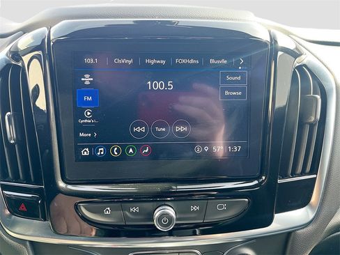 Used 2022 Chevrolet Traverse LT w/ LT Premium Package image 15