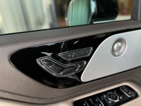 Used 2024 Lincoln Aviator Reserve w/ Equipment Group 201A AWD/4WD image 28