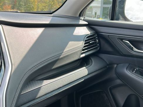 Used 2023 Subaru Outback Premium image 19