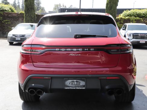 Used 2025 Porsche Macan AWD/4WD image 9