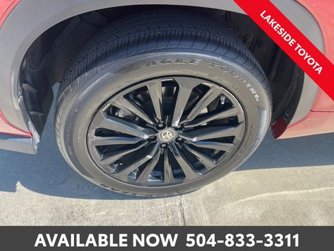 Used 2023 Toyota Highlander XSE image 13