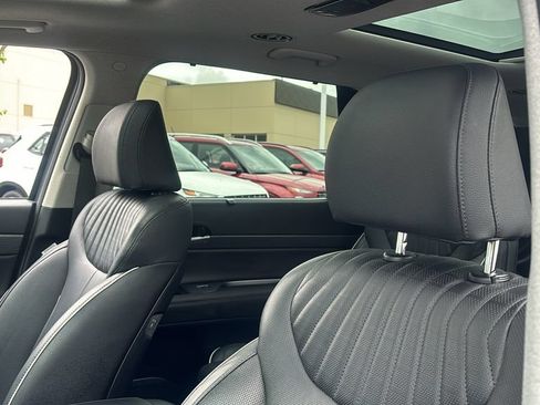 Used 2024 Hyundai Palisade Limited AWD/4WD image 24