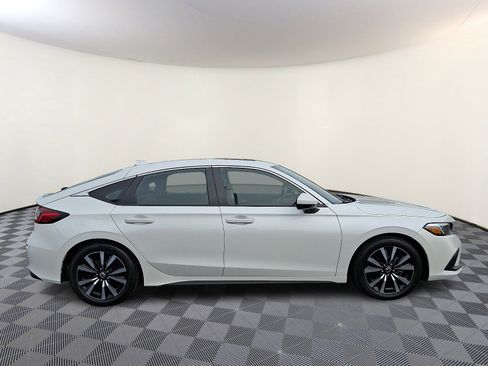Used 2024 Honda Civic EX-L image 8