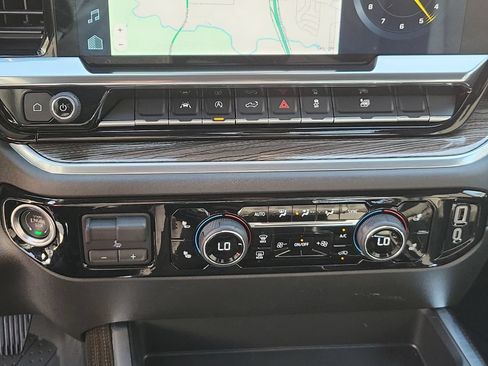 Used 2025 Chevrolet Silverado 1500 RST w/ Protection Package AWD/4WD image 34