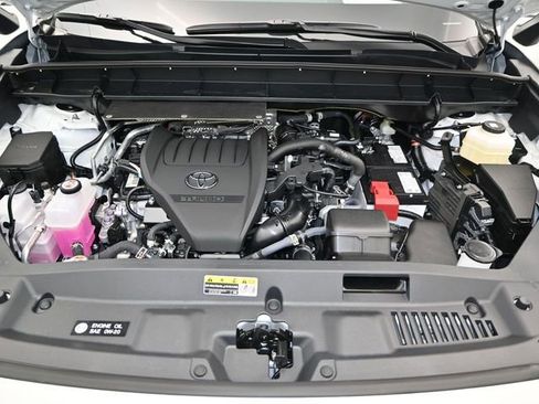 Used 2026 Toyota Highlander Limited image 19