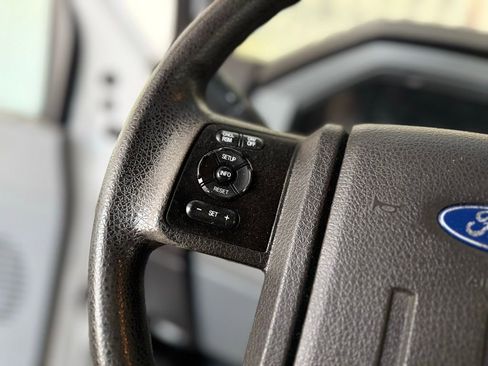 Used 2014 Ford F550 4x4 SuperCab Super Duty w/ Power Equipment Group image 27