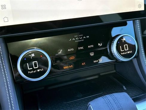 New 2025 Jaguar F-PACE R-Dynamic S image 21