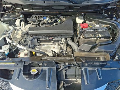 Used 2016 Nissan Rogue SV image 27