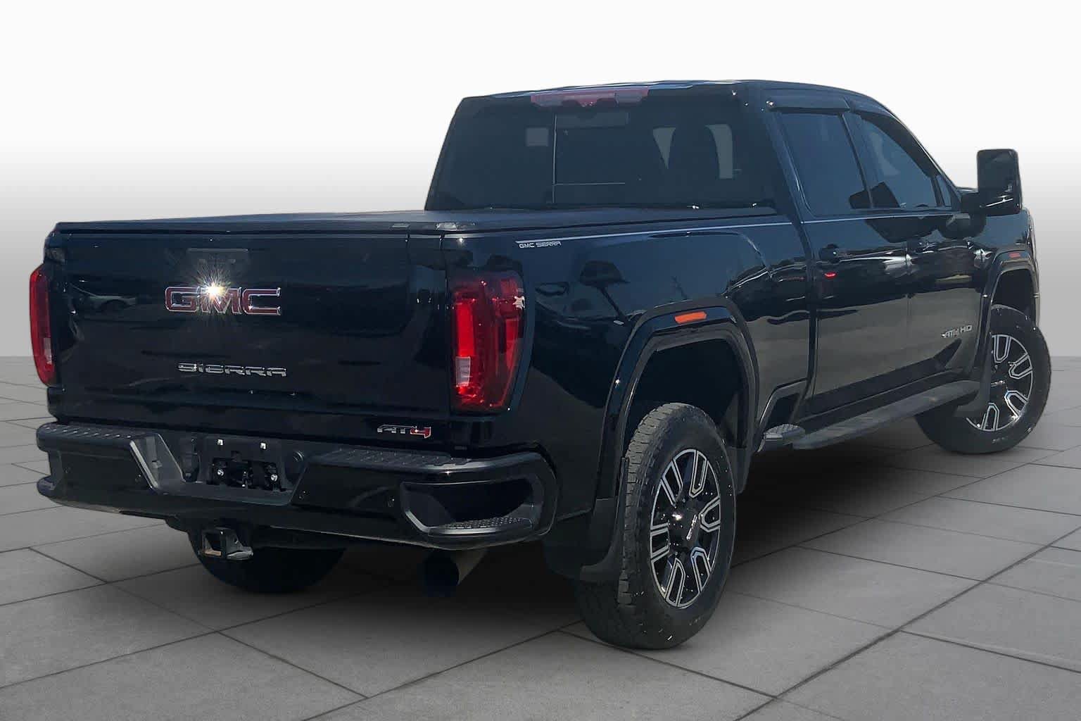Used 2023 GMC Sierra 2500 AT4 w/ AT4 Premium Plus Package AWD/4WD image 13
