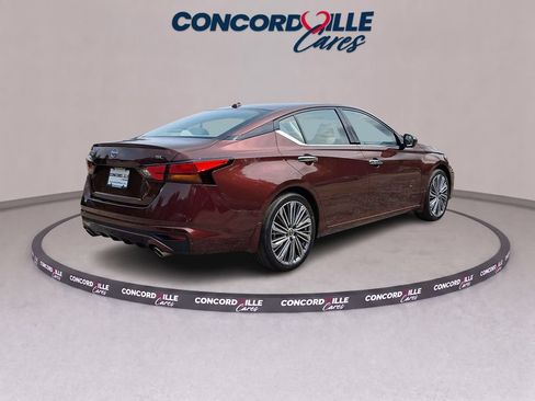 Certified 2024 Nissan Altima 2.5 SL FWD image 7