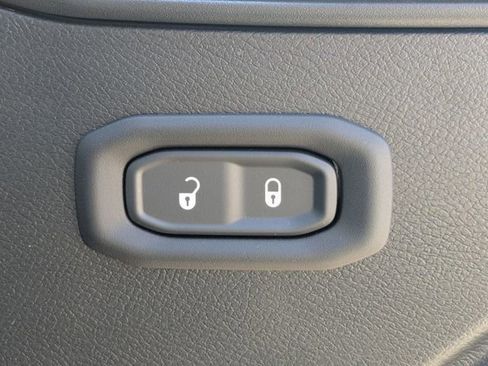 Used 2024 Jeep Wrangler Sport S AWD/4WD image 31