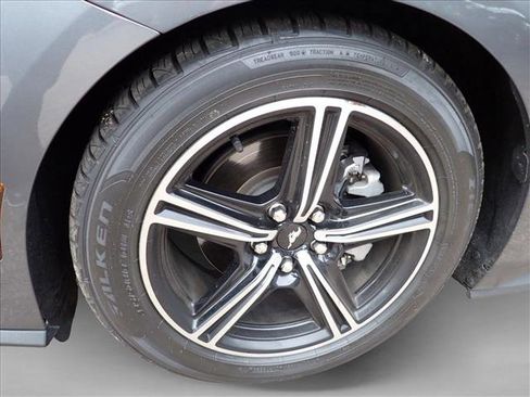 Used 2024 Ford Mustang Premium image 7