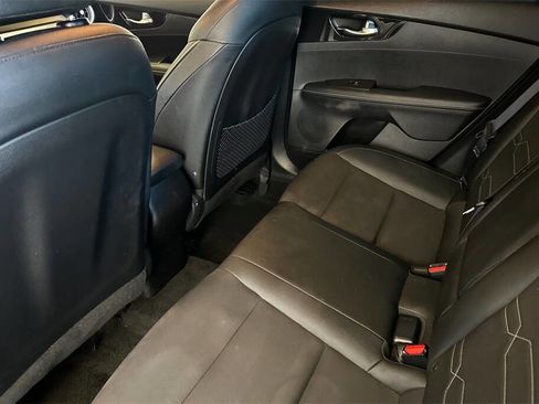 Used 2024 Kia Forte GT-Line image 12