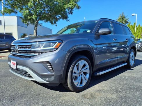 Certified 2022 Volkswagen Atlas SE image 3