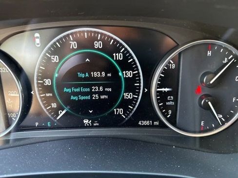Used 2019 Buick LaCrosse Avenir w/ Driver Confidence Package II FWD image 10