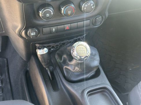 Used 2013 Jeep Wrangler Sport image 13