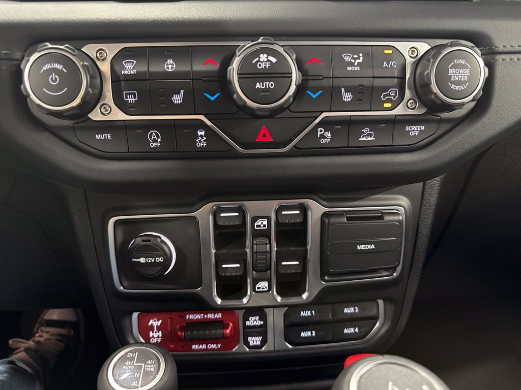 Used 2025 Jeep Wrangler Unlimited Rubicon AWD/4WD image 20