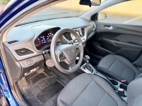 Used 2019 Hyundai Accent SE FWD image 18