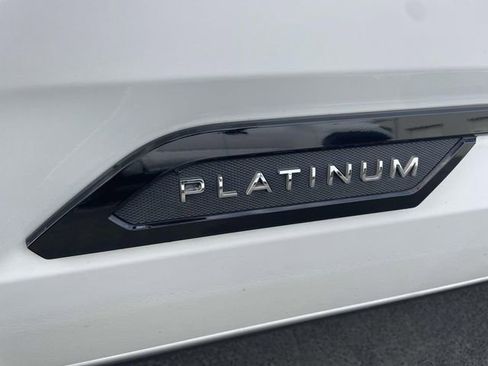 Used 2022 Toyota Tundra Platinum w/ Advanced Package AWD/4WD image 9