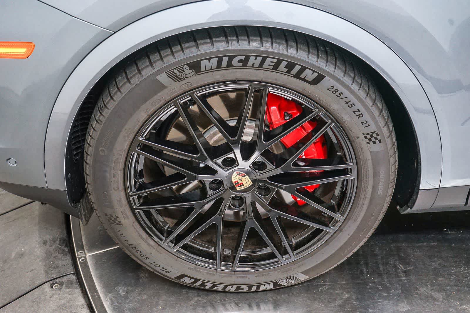 Certified 2026 Porsche Cayenne S AWD/4WD image 13